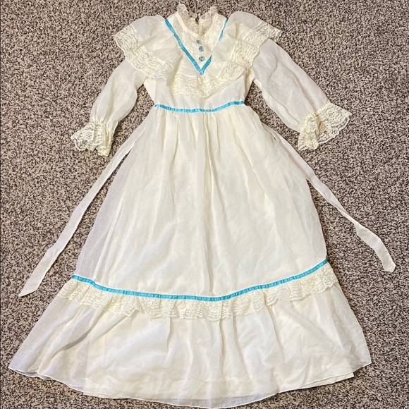 Vintage White and Blue Ruffled Tiered Bridal Gown - Picture 1 of 9